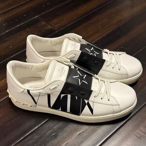 Valentino Garavani White Leather Sneakers with Black VLTN Star Detail